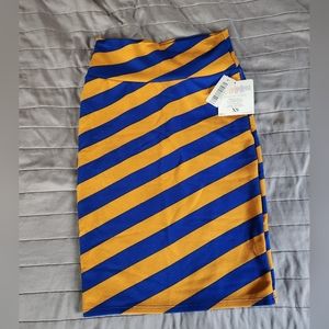 NWT lularoe Cassie xs